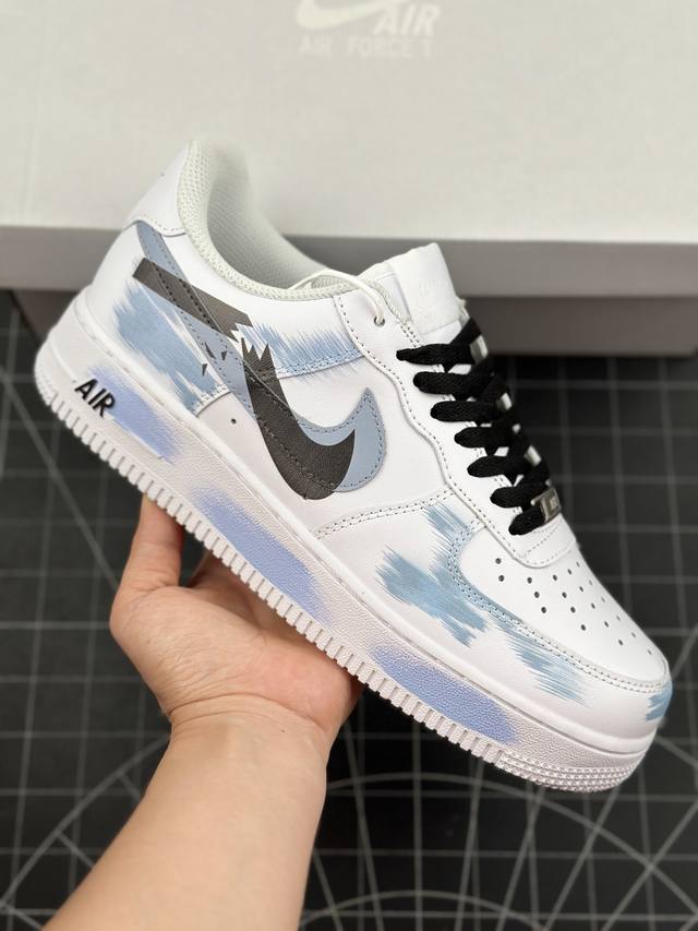 本地 核心私 二次元主题 Nike Air Force 1 Low’07 手绘 断裂 三勾阴影 白蓝黑 空军一号低帮休闲板鞋 定制皮料 原厂3D打印 定制鞋盒