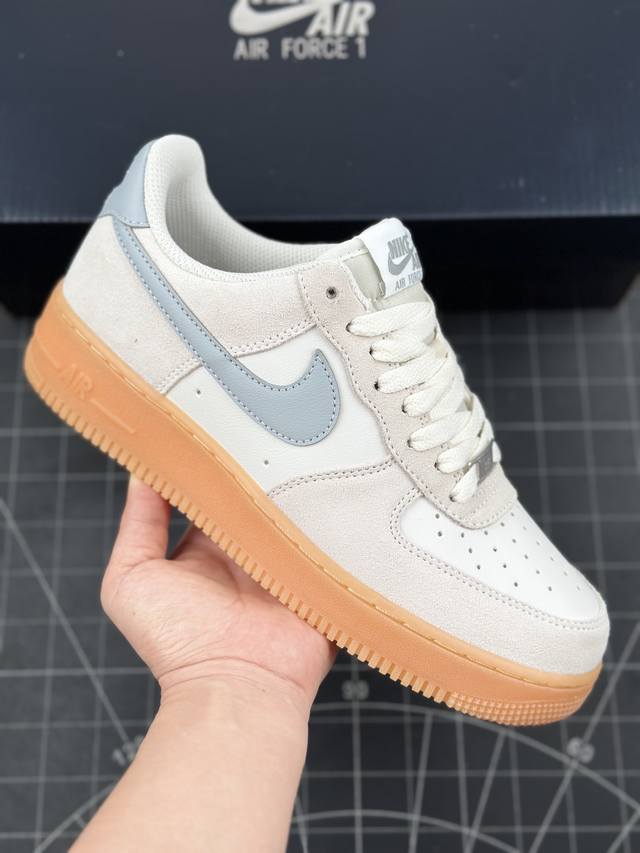 本地 核心私 公司级耐克nike Air Force 1 ’07 Lv8 空军一号低帮百搭休闲运动板鞋 柔软、弹性十足的缓震性能和出色的中底设计，横跨复古与现代