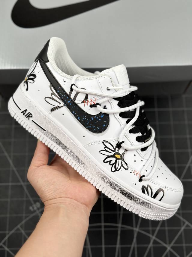 本地 核心私 二次元主题 Nike Air Force 1 Low’07 小皱菊 喷绘 空军一号绑带低帮休闲板鞋 定制皮料 原厂3D打印 定制鞋盒 原楦原纸板