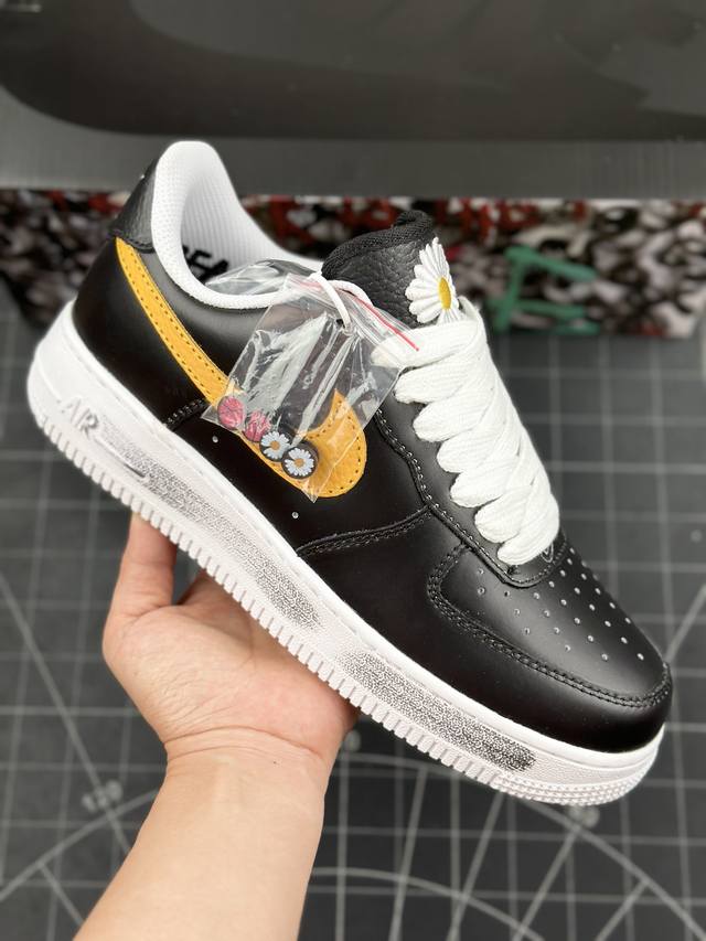 本地 核心私 peaceminusonex Nike Air Force1Pmo 反系鞋带小雏菊权志龙联名#乘风破浪的姐姐 #刘芸同 款# 官方同步 原装级别