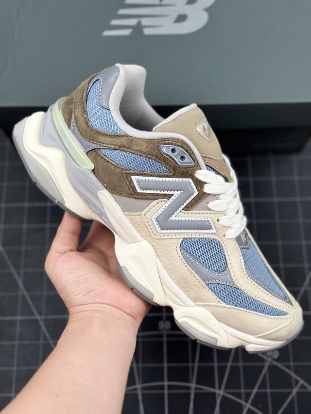 本地 核心私 公司级joe Freshgoods X New Balance nb9060 联名款 复古休闲运动慢跑鞋 鞋款灵感源自设计师本人对夏日的怀日回忆。