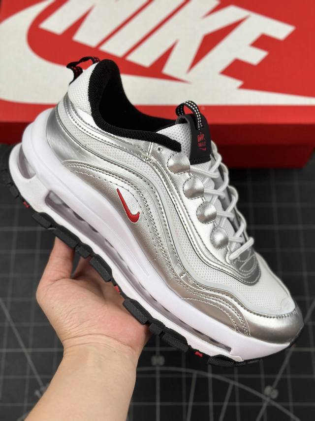 本地 核心私 耐克nike Air Max 97 Se 经典复古休闲运动气垫慢跑鞋 作为nike最具代表性的鞋款之一，诞生于 7年的 Air Max 97开创了