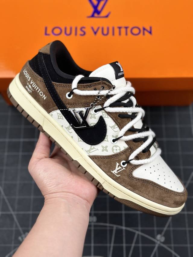 本地 核心私 louis Vuitton X Nike Dunk Sb Low 路易威登x 耐克 Sb 低帮 Lv联名棕白黑解构鞋带休闲运动板鞋 鞋身以米白色作