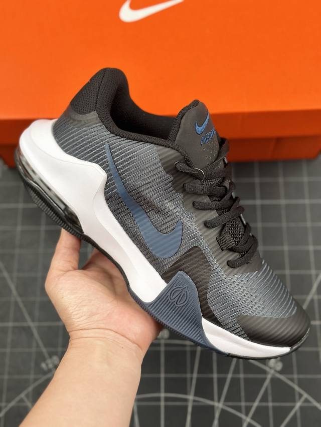 本地 核心私 耐克 Nike Air Max Impact 4 耐克经典复古男子全掌大气垫缓震跑步鞋 这双轻盈而稳固的篮球鞋，让你在鞋跟 Max Air 缓震系