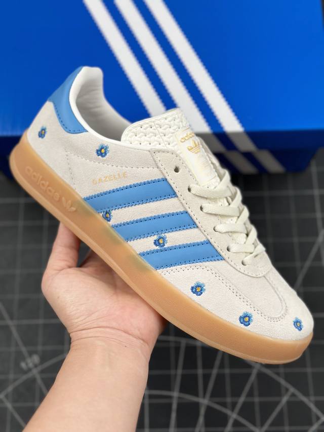 本地 核心私 阿迪达斯 三叶草adidas Wmns Originals Gazelle Indoor Floral Beige Light Blue 桑巴舞系