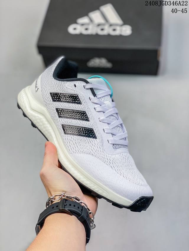 简介： 阿迪达斯adidas Duramo Sl 男子跑鞋时尚老爹运动鞋，选用针织网面鞋面，质轻而柔软，透气吸汗且防臭。鞋侧饰以经典三条纹作装饰，简洁大方。采用