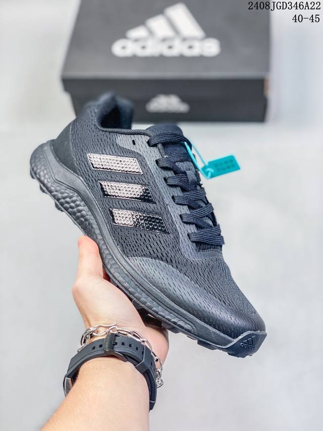 简介： 阿迪达斯adidas Duramo Sl 男子跑鞋时尚老爹运动鞋，选用针织网面鞋面，质轻而柔软，透气吸汗且防臭。鞋侧饰以经典三条纹作装饰，简洁大方。采用