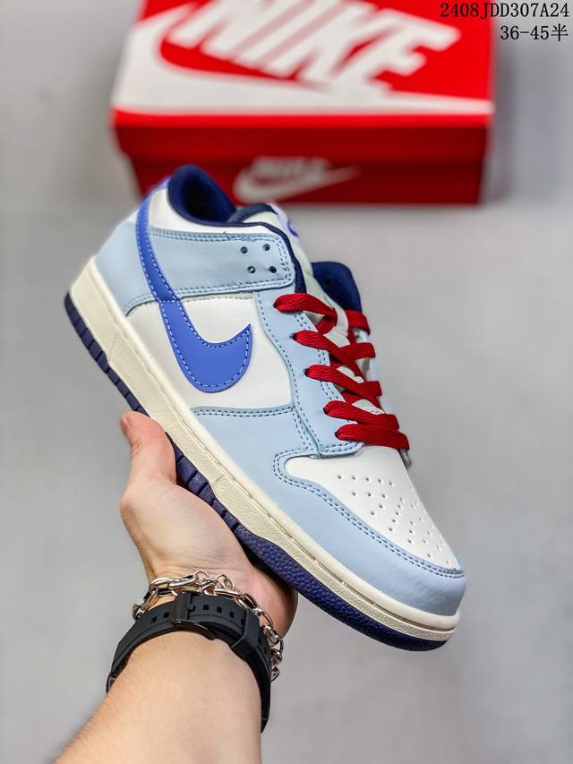 Nike Dunk Low “Blue Tint” 浅蓝白 史诗福利 头层版本 正确低趴鞋头细节 拒绝偷工减料福利供应它采用白色底色，覆盖层、鞋带、Nike G