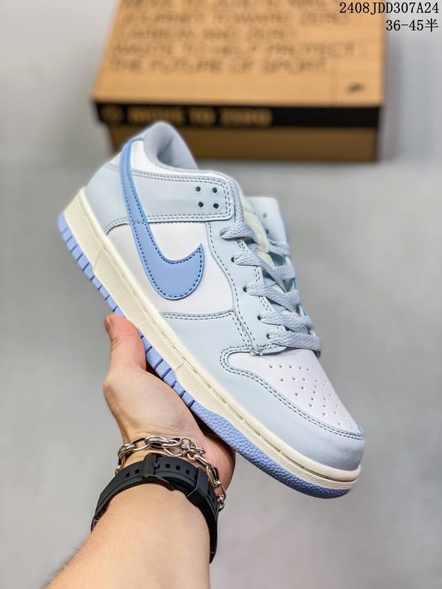 Nike Dunk Low “Blue Tint” 浅蓝白 史诗福利 头层版本 正确低趴鞋头细节 拒绝偷工减料福利供应它采用白色底色，覆盖层、鞋带、Nike G