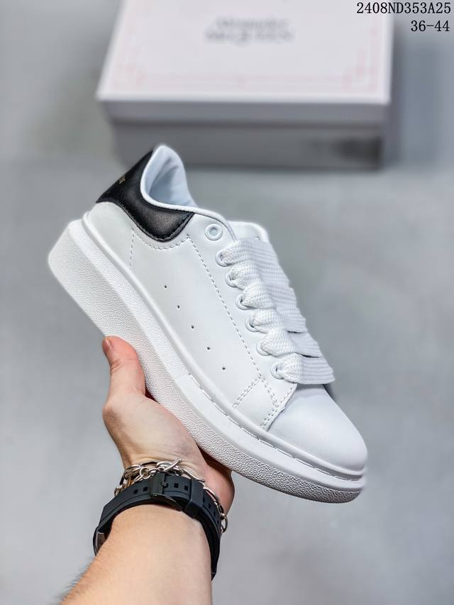 意大利高奢品牌-亚历山大 麦昆 Alexander Mcqueen Sole Leather Sneakers低帮时装厚底休闲运动小白鞋“皮革白浅兰麂皮尾”46