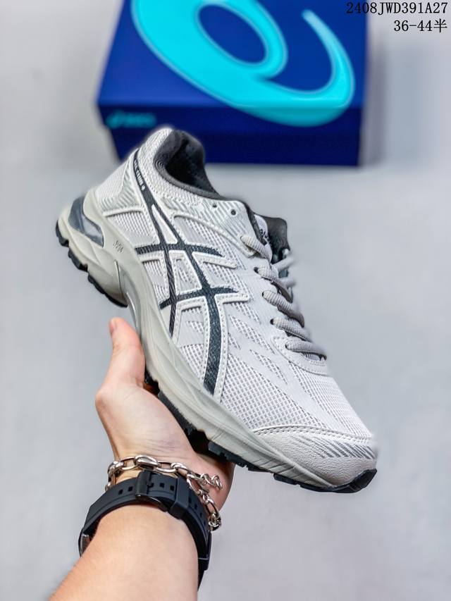 Asics Gel-Flux 4 舒适时尚 织物耐磨透气 低帮 休闲跑步鞋 Asicsgel-Flux4跑鞋后跟搭载可视gel缓震胶，为足跟提供充分的冲击防护。