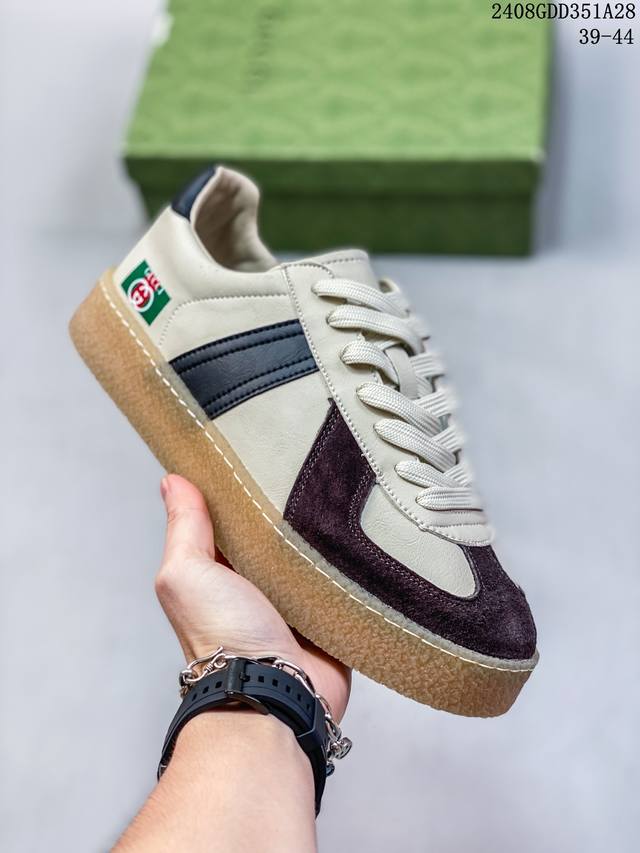 Gucci 轻奢单品鞋 广东品质原厂 高奢古驰gucci Screener Gg High-Top Sneaker休闲潮鞋系列意大利进口超软小牛皮+刺绣搭配 原