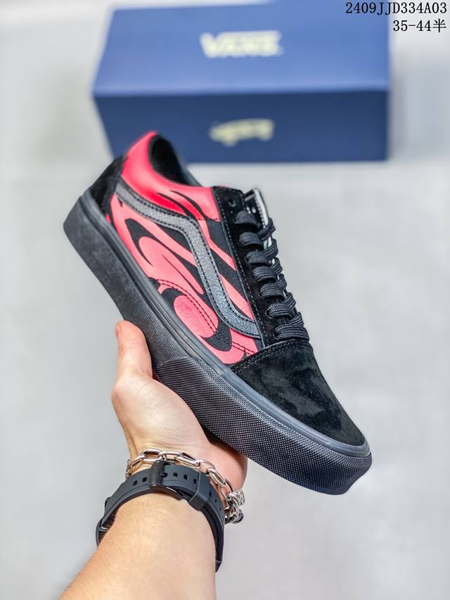 Vans Old Skool 舒适百搭 防滑减震 低帮 板鞋 男女同款 黑红印刷 颜色：Vans低帮火焰黑红 货号：Vn000D56458 尺码：35 36 3