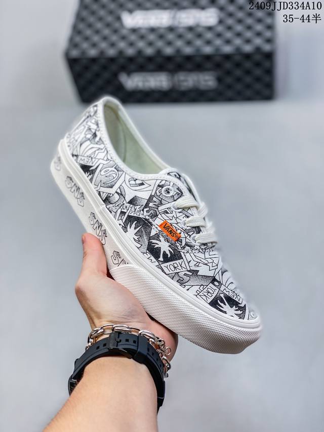 Vans Vault Vlt Knu Skool Lx Sns 高端联名黑白复古面包鞋。以当地 Venice 沙滩为主题，设计上致敬1980和1990年代时滑手