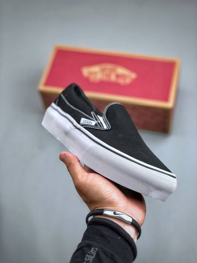 硫化工艺 Ltsgt 万斯 Vans 厚底 经典os 白黑 顶级真标原盒大几率过验过毒版本 原型开发道序 原汁原味保留经典基础 上脚无敌 ！ 尺码：35 36