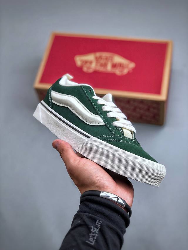 Vans Classics Knu Skool 范斯官方 面包鞋 vans超火的土豆鞋，复古经典，鞋头放大、包边上移加厚、鞋舌加厚。Vans Classics