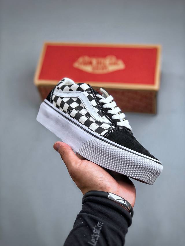 硫化工艺 Ltsgt 万斯 Vans 厚底格子 顶级真标原盒大几率过验过毒版本 原型开发道序 原汁原味保留经典基础 上脚无敌 ！ 尺码：35-44 下单备注厚底