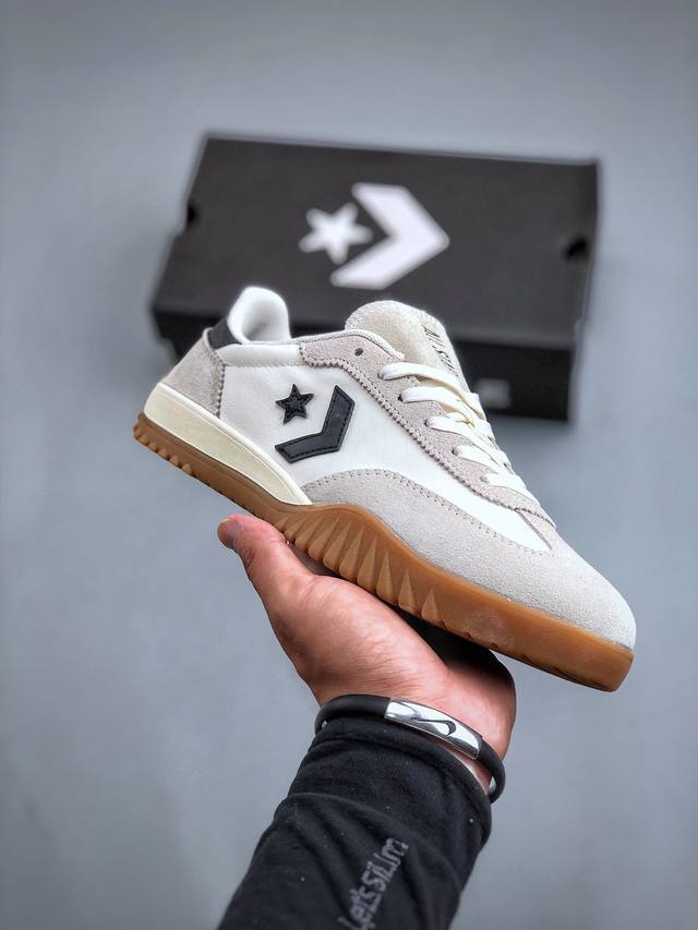 Converse Run Star Trainer 系列流星复古运动鞋 复古基础百搭休闲德训运动鞋采用尼龙面料+翻毛 透气复古运动鞋 记忆泡沫鞋垫 齿状鞋底 致