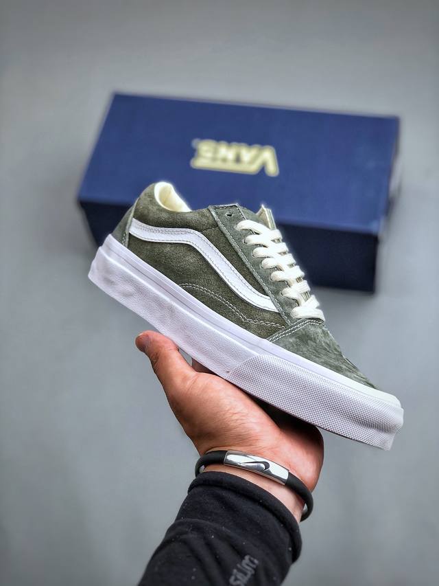 Vans范斯男女军绿色old Skool 36帆布鞋 硫化鞋 尺码：35-44 半 工艺：硫化1:1 重量1:1、真标、原钢印、材质标、鞋型标、合格证