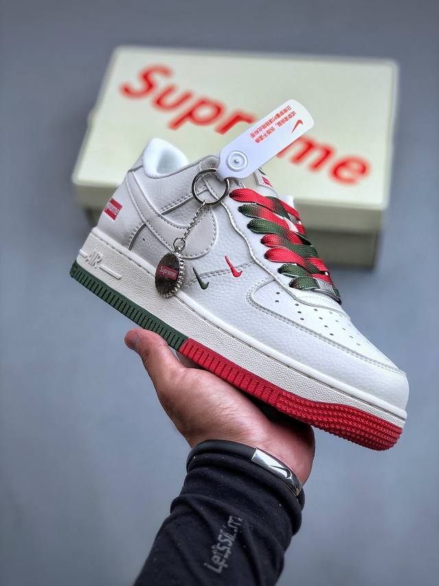 Nike Air Force 1 Low 07 X Supreme 米白红绿原楦头原纸板 打造纯正低帮空军版型专注外贸渠道 全掌内置蜂窝气垫 原盒配件 原厂中底