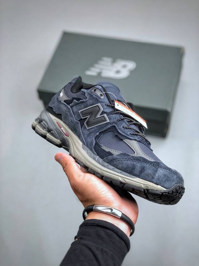 持放店k New Balance 2002系列 复古休闲跑步鞋 Ml2002Rdo #鞋款延续了经典科技，升级版n-Ergy缓震物料机能与材质上脚太舒适了，鞋面