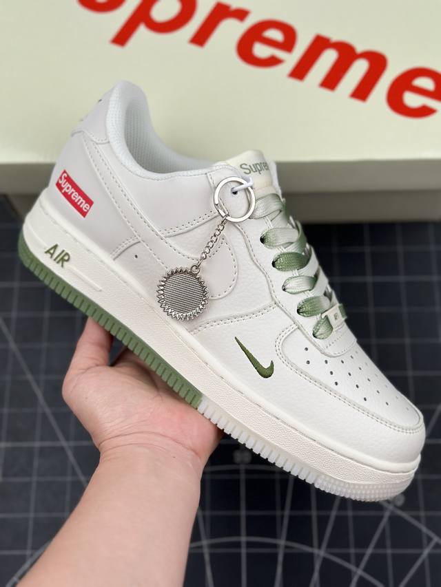 核心私 公司级nike Air Force 1 '07 Low “Supreme联名--米青”空军一号 低帮 运动休闲鞋 折边针车 工艺难度大 原楦头原纸板 原