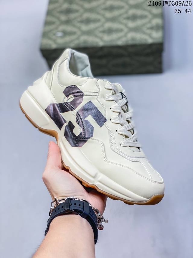 高奢品牌gucci古驰 Rhyton Vintage Trainer Sneaker 皮革角状复古慢跑鞋“长条logo”630607 Drw00 9522 尺码