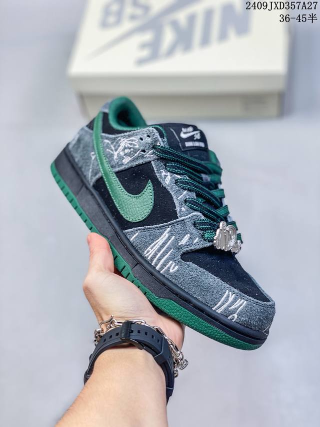 公司级耐克nike Sb Dunk Low Retro 扣篮系列 复古低帮休闲运动滑板板鞋 采用脚感柔软舒适zoomair气垫 有效吸收滑板等极限运动在落地时带