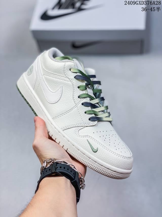 海外爆款限量发售！公司级 Nike Jordan Air Jordan 1“石头岛联名 米绿双拼” 高端定制 低帮 复古 减震 防滑 耐磨 篮球鞋 定制鞋盒 大