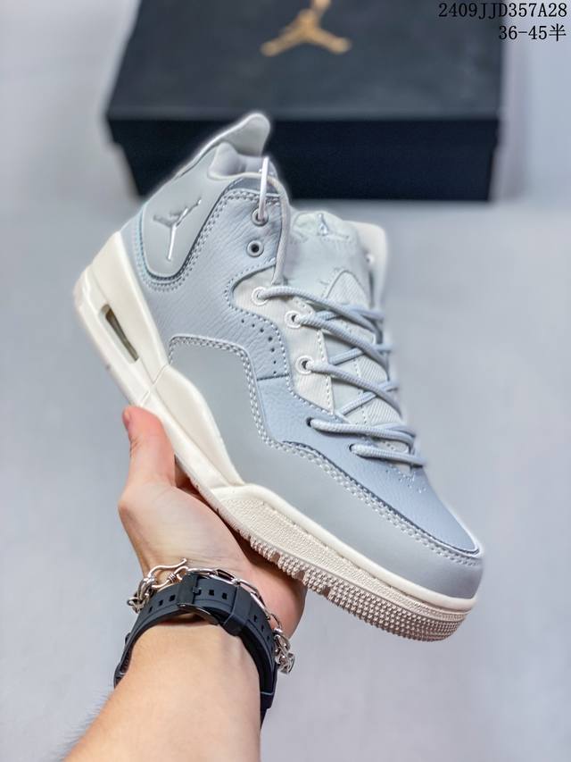 头层air Jordan Courtside 23 名称:灰黑 货号：Cd1522- 尺码：36 36.5 37.5 38 38.5 39 40 40.5 41