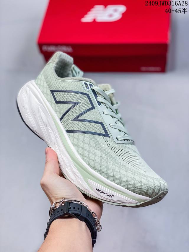 公司级new Balance Nb Fresh Foam Evoz V2舒适耐磨低帮跑步鞋 纯原版本 受到fresh Foam1080舒适骑行的启发 Evozv