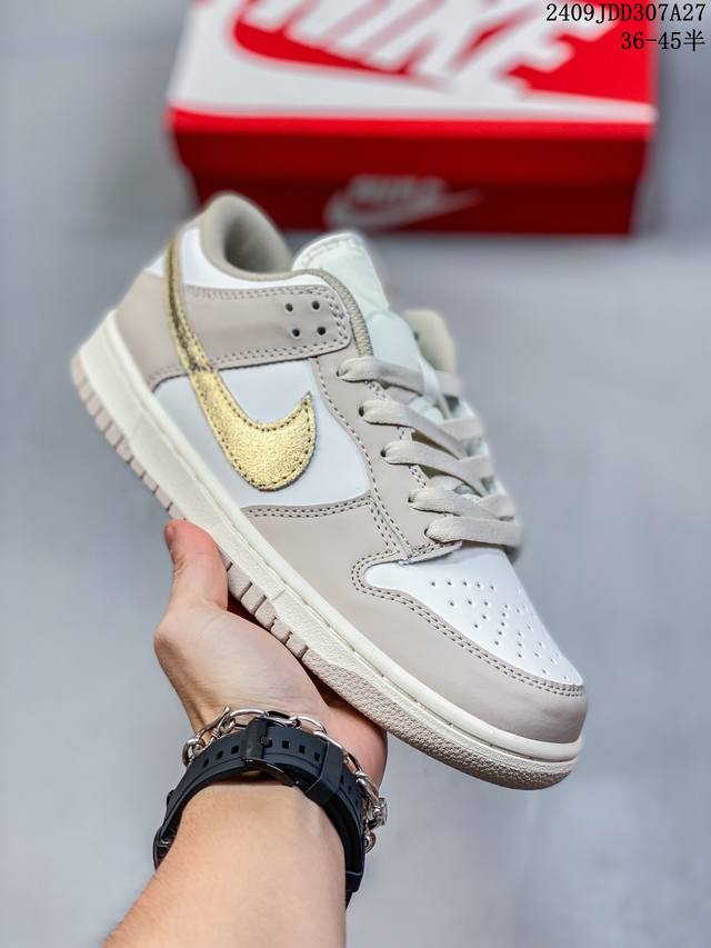 头层皮带半码耐克nike Dunk Low 板鞋 Sb系列经典百搭休闲运动板鞋加厚鞋舌的填充，使舒适性大大提升，同时也更方便穿脱中底部分则加入了脚感柔软舒适zo