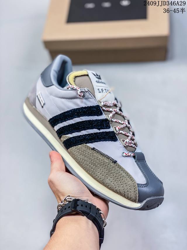 公司级阿迪达斯三叶草adidas Originals Samba Vegan Og”Spd”足球风百搭低帮休闲运动板鞋 尺码:35 36 36.5 37 38