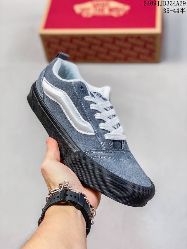 Vans Knu Skool 百搭休闲防滑减震低帮 板鞋男女同款vans 面包深灰黑底 颜色：Vans 面包深灰黑底 货号：Vn000D22Pwt 尺码：35