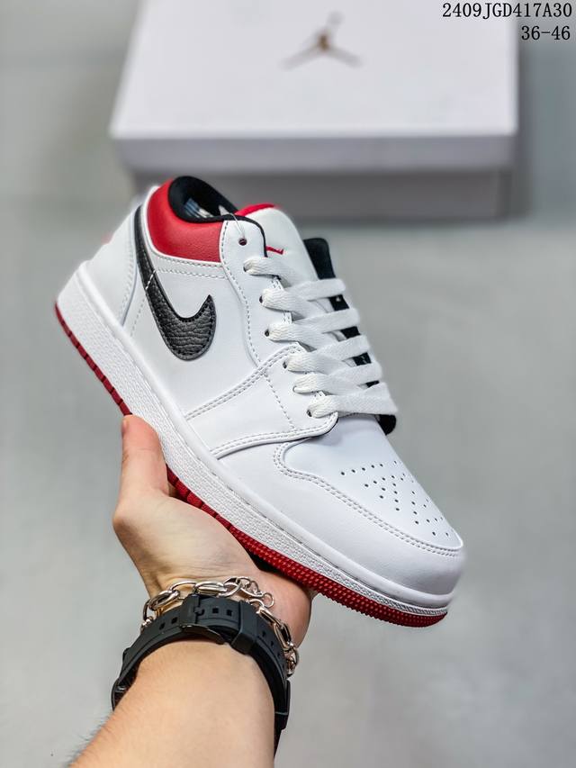 头层公司级真标带半码！ 耐克nike Air Jordan 1 Mid“ Aj1 乔1代 乔丹一代低帮系列经典复古文化休闲运动篮球鞋采用头层皮与牛剖革鞋面材质#