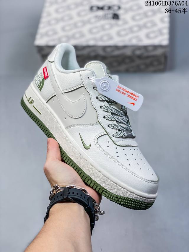 海外限量发售！公司级nike Air Force 1 '07 Low “Supreme北面联名--米白透心绿”空军一号 低帮 运动鞋 休闲鞋 折边针车 工艺难度