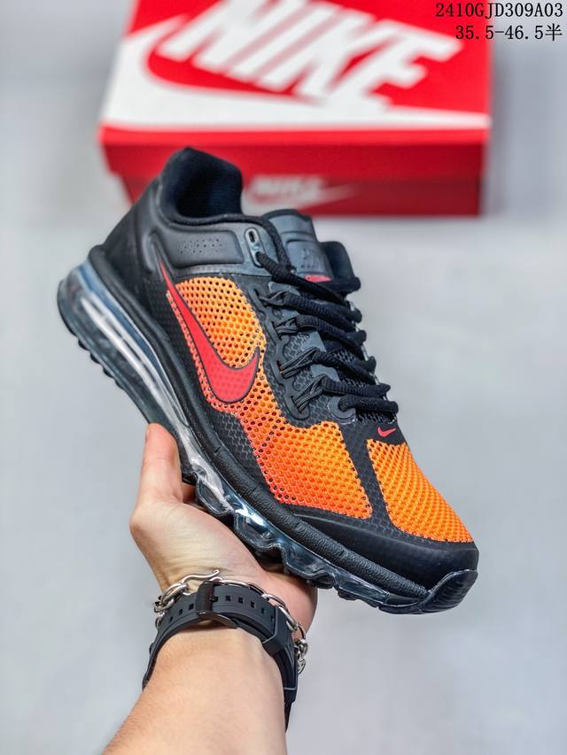 Nike Air Max 1 耐克气垫 缓震 耐磨运动鞋 鞋身材质均选择皮革 织物 麂皮多种材质覆盖 保证质感的前提下 层次感也相当不错 带有开窗式 Air M