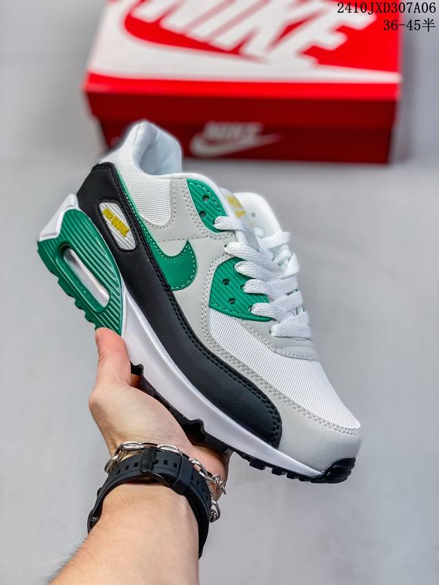 耐克 Nike Air Max 90 Essential 运动鞋气垫缓震跑步鞋 秉承该系列非凡缓震性能，缔造出众舒适穿着感与高级牛剖层革、人造革与织物组合鞋面，