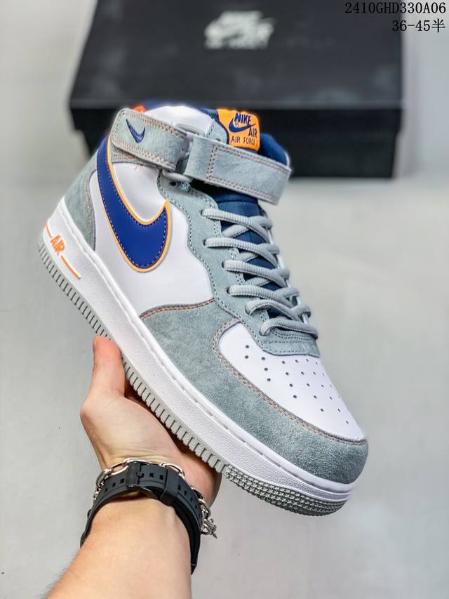 公司级耐克nike Air Force 1‘07 空军一号低帮百搭休闲运动板鞋。柔软、弹性十足的缓震性能和出色的中底设计，横跨复古与现代的外型结合，造就出风靡全