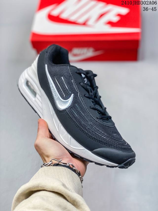 Nike Air Max Sold 采用全掌一体式设计，整体极具未来感，鞋面部分以流线型凹凸结构组成 货号：Dx3666 尺码：如图所示 编码：10Jhd302