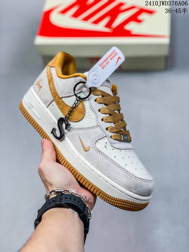 海外限量发售！公司级nike Air Force 1 '07 Low “斯图西联名--麦黄猪八”空军一号 低帮 运动鞋 休闲鞋 折边针车 工艺难度大 原楦头原纸