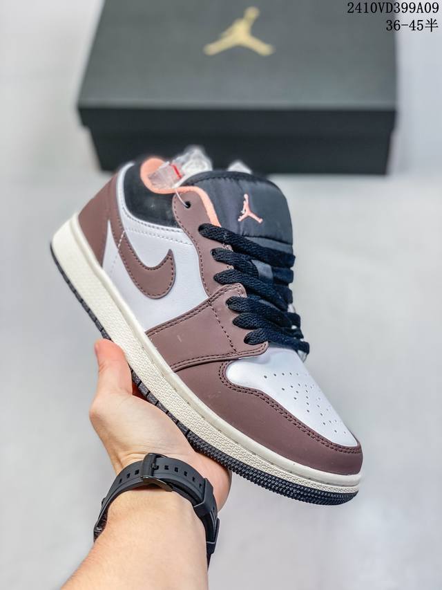 头层air Jordan 1 Low Og Black And Dark Powder Blue 低帮 Aj1 乔丹1代 Aj1 乔1 低邦 乔丹篮球鞋系列 整