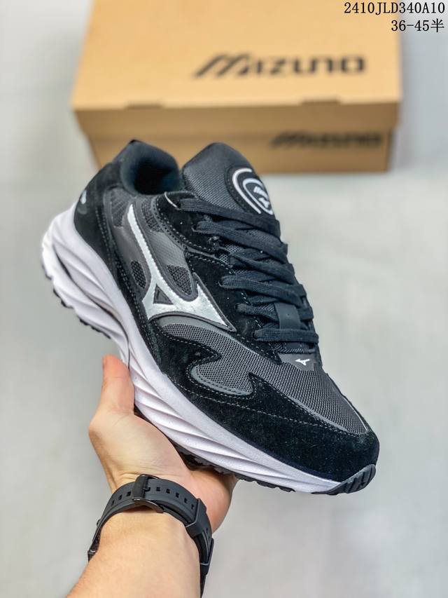 公司级 Mizuno Sportstyle 美津浓 复古时尚休闲舒适减震运动跑步鞋 厚底增高老爹鞋 美津浓wave机械缓震，可以说是机械缓震跑鞋科技的翘楚。有着