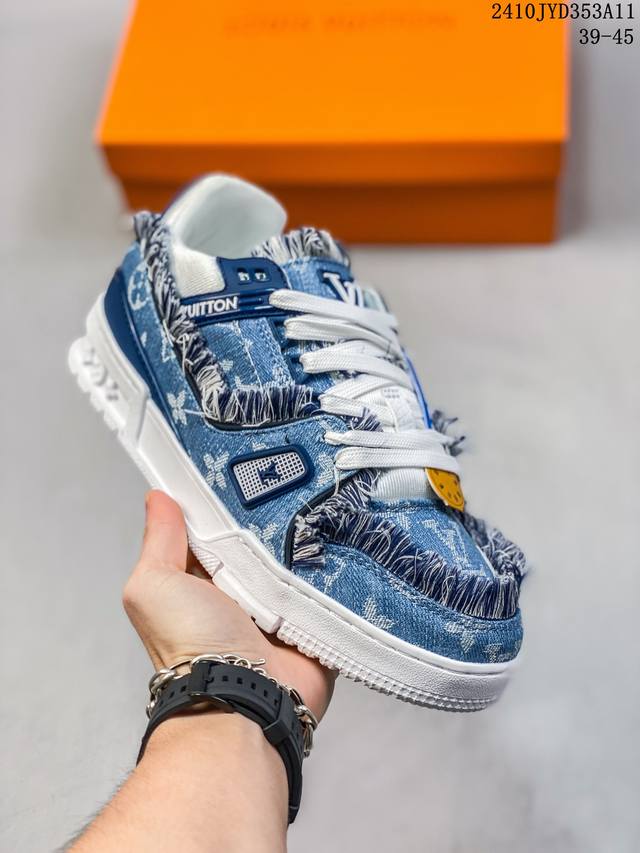 公司级全新lv路易威登louis Vuitton Trainer Sneaker Low休闲运动文化百搭板鞋 编码：10Jyd353A11