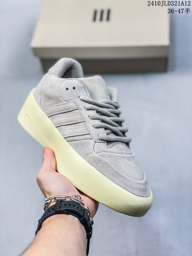 Fear Of God Fog X Adidas Athletics 86 Lo 重磅联名 原盒版本鞋身依旧是走fear Of God一贯的简约设计路线，加粗鞋