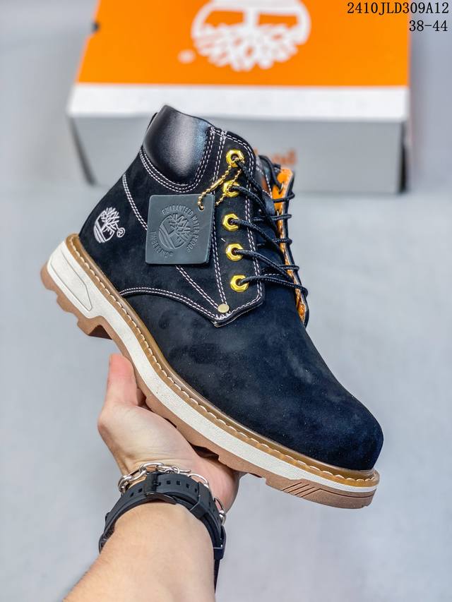 公司级timberland 添柏岚 天伯伦经典户外休闲大黄靴系列 广东大厂品质 顶级磨砂细纹牛皮 搭配防臭防腐真皮乳胶鞋垫 鞋身轻便 舒适性相当不错 冬季保温久