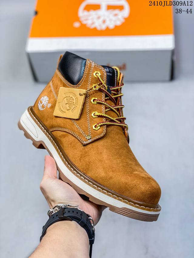 公司级timberland 添柏岚 天伯伦经典户外休闲大黄靴系列 广东大厂品质 顶级磨砂细纹牛皮 搭配防臭防腐真皮乳胶鞋垫 鞋身轻便 舒适性相当不错 冬季保温久