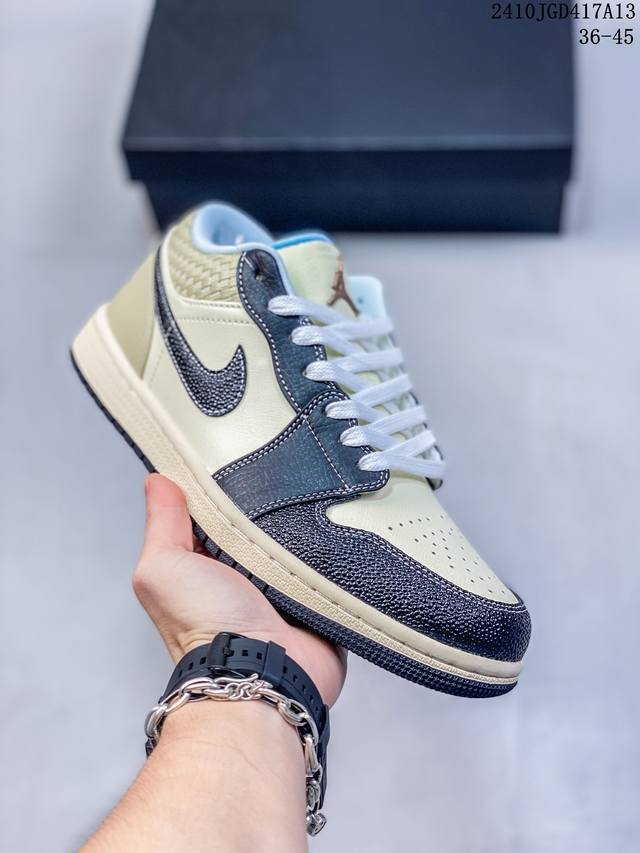 Air Jordan 1 Low Se “Coconut Milk Black”沙堆白 棉布白 冰川蓝 黑 整体鞋面以椰奶白为主，黑色 Swoosh 和覆面形成