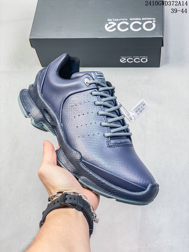 Ecco 2024爱步 15周年经典 #经典和现代工艺品质融合 精选小牛皮面料 百搭休闲老爹鞋 舒适性相当不错 版型楦型非常到位上脚 专柜热销款 独有鞋型设计