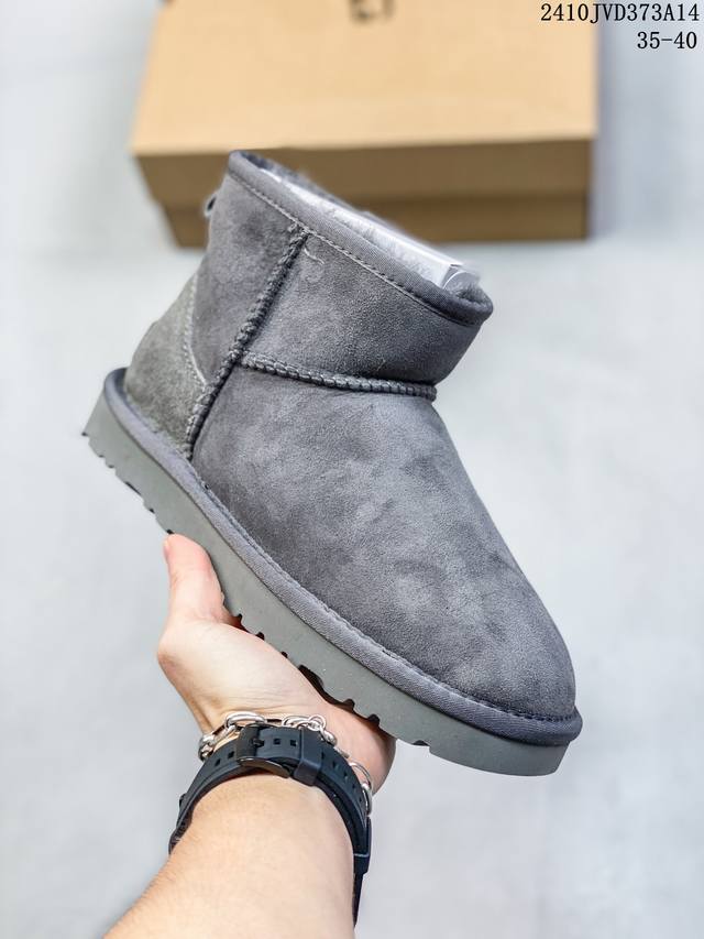 Ugg Classic Mini 官方经典款 羊皮毛一体高品质 15Mm外跟+2Cm内增高 短筒雪地靴 采用tpu模压定型翻毛皮鞋面材质 内嵌人造卷曲羊毛毛绒里